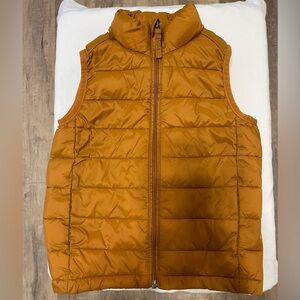 Boys size 4 puffer vest